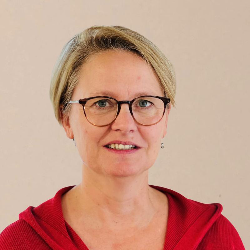 { user.name.0.value }}